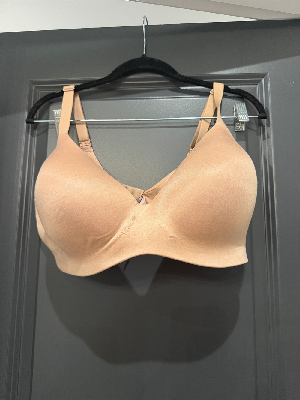 Victoria’s Secret Perfect Coverage Seamless Nude Bra
